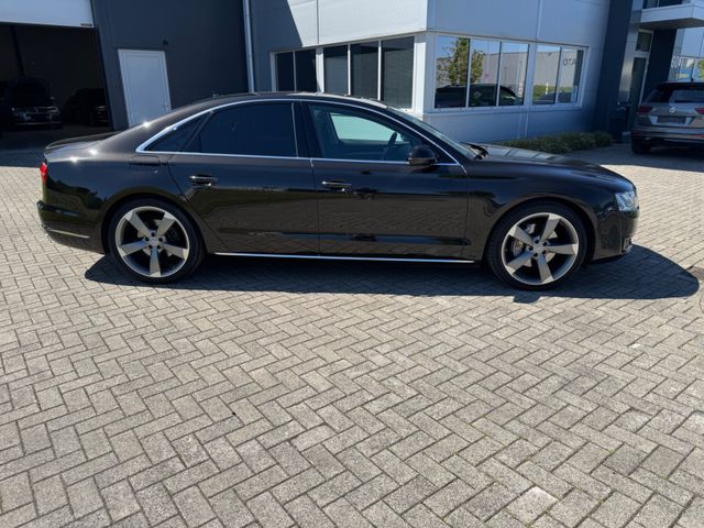 Fahrzeugabbildung Audi A8 3.0 TDI clean diesel quattro,21 Zoll Vollaust