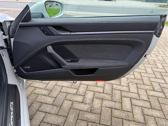 Fahrzeugabbildung Porsche 992 GTS Cabrio,Bose,Carbon,GTS Paket,Komfortzug.