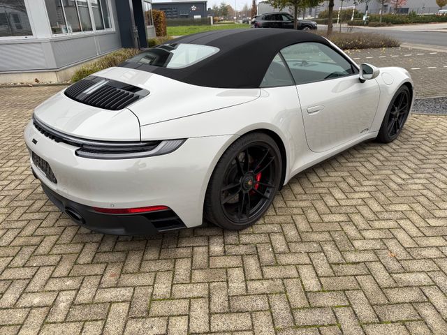 Fahrzeugabbildung Porsche 992 GTS Cabrio,Bose,Carbon,GTS Paket,Komfortzug.